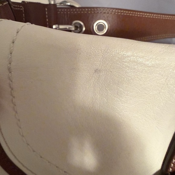 COACH Y2K White Brown Leather Pleated Soho Shoulder Handbag Buckle F15204 - Picture 12 of 16